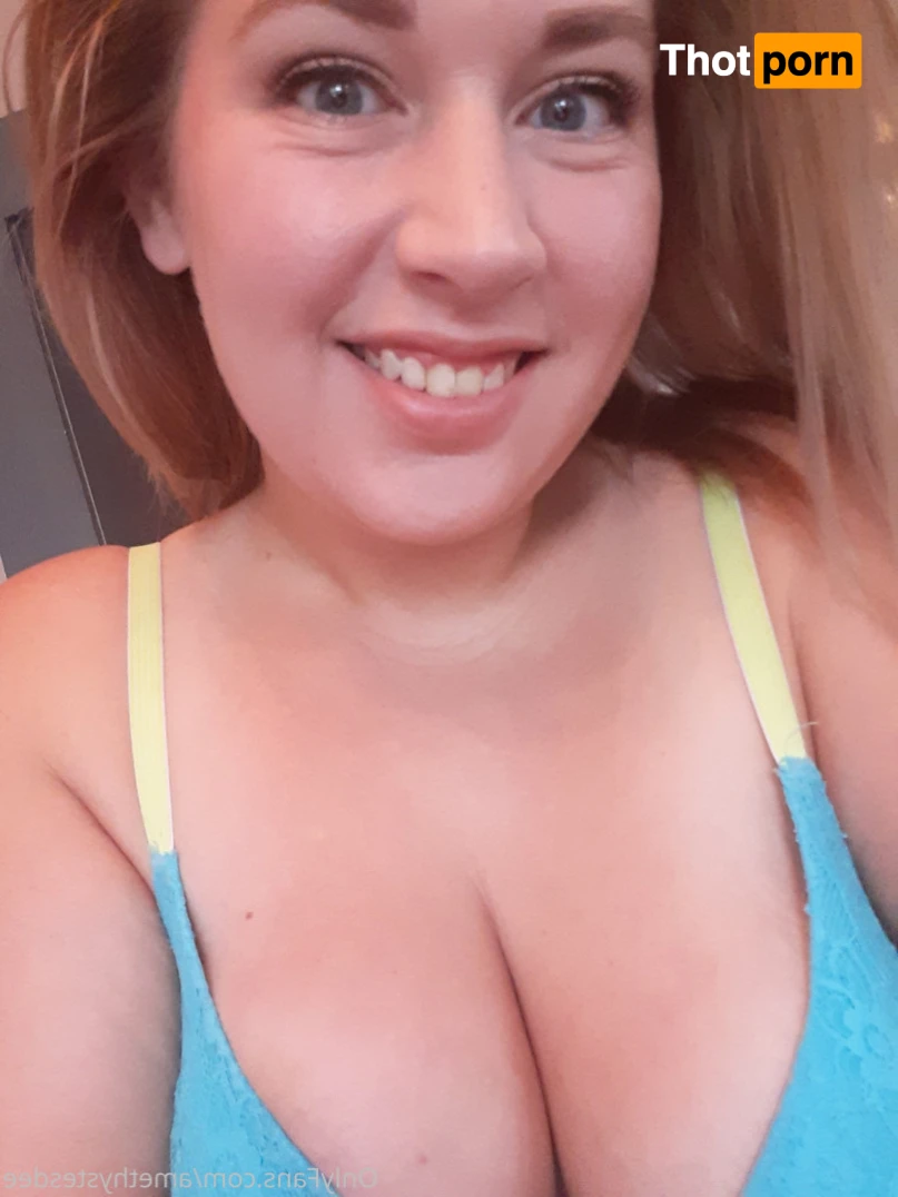 LactatingLena 16061774