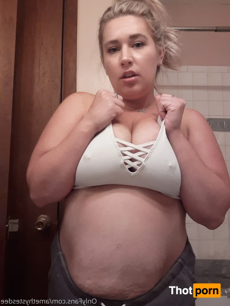 LactatingLena 16062056