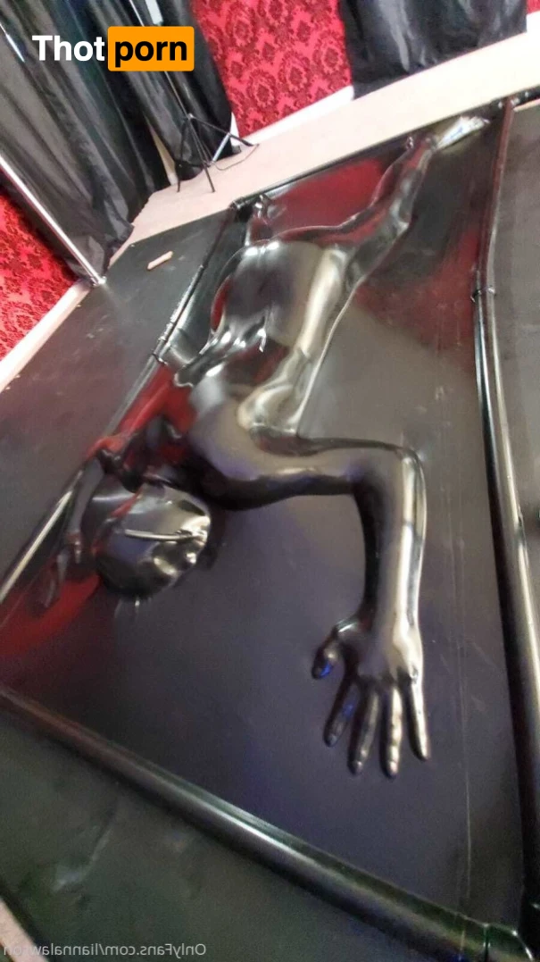 Lianna Lawson 15695263