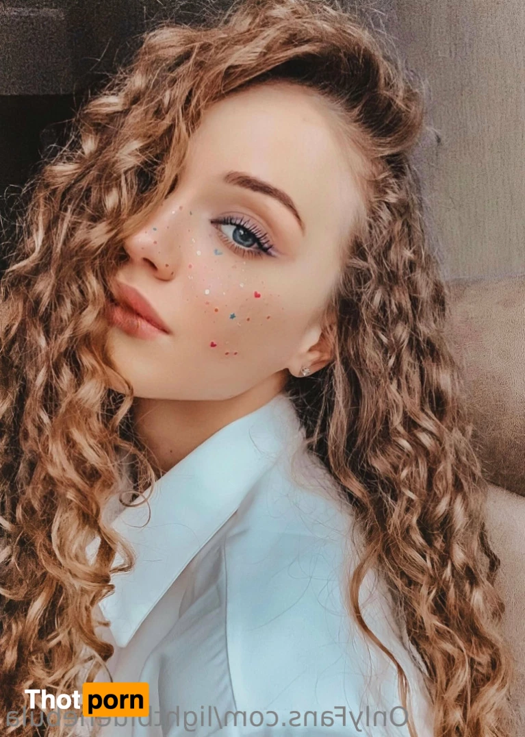 Lili Blue 🧚🏻 15675392