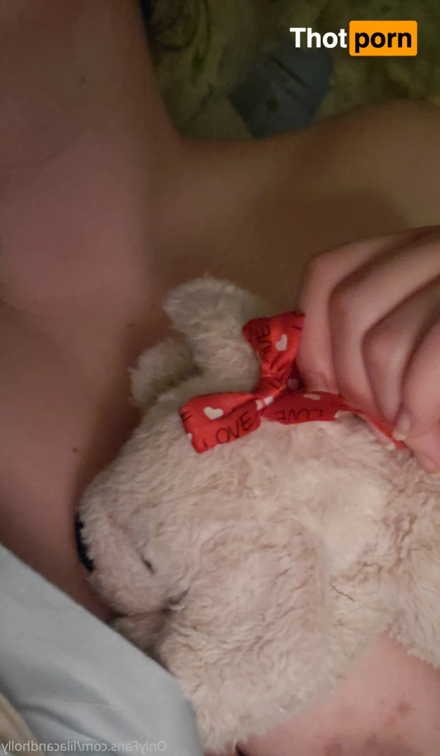 Holly Hannah 15608378