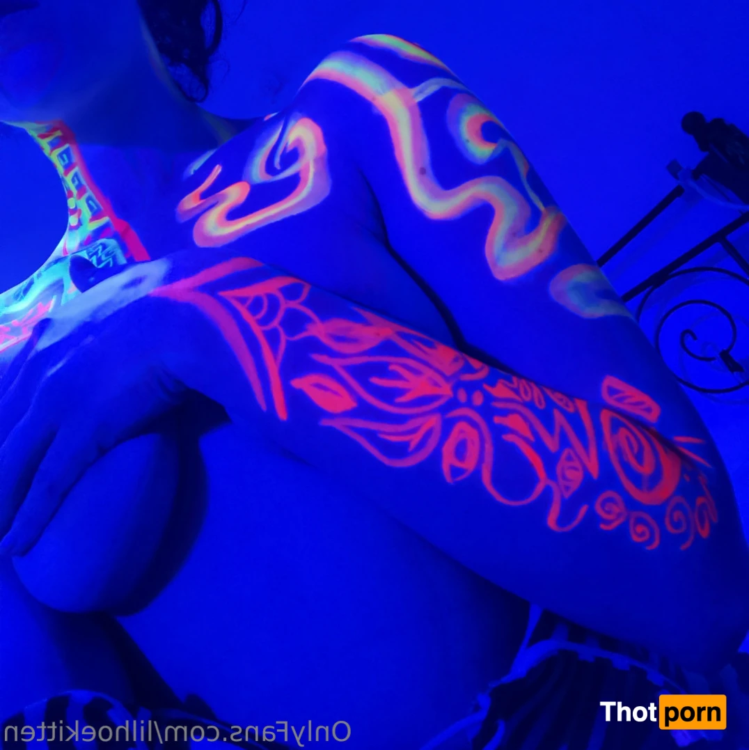 LilHoeKitten 15599529