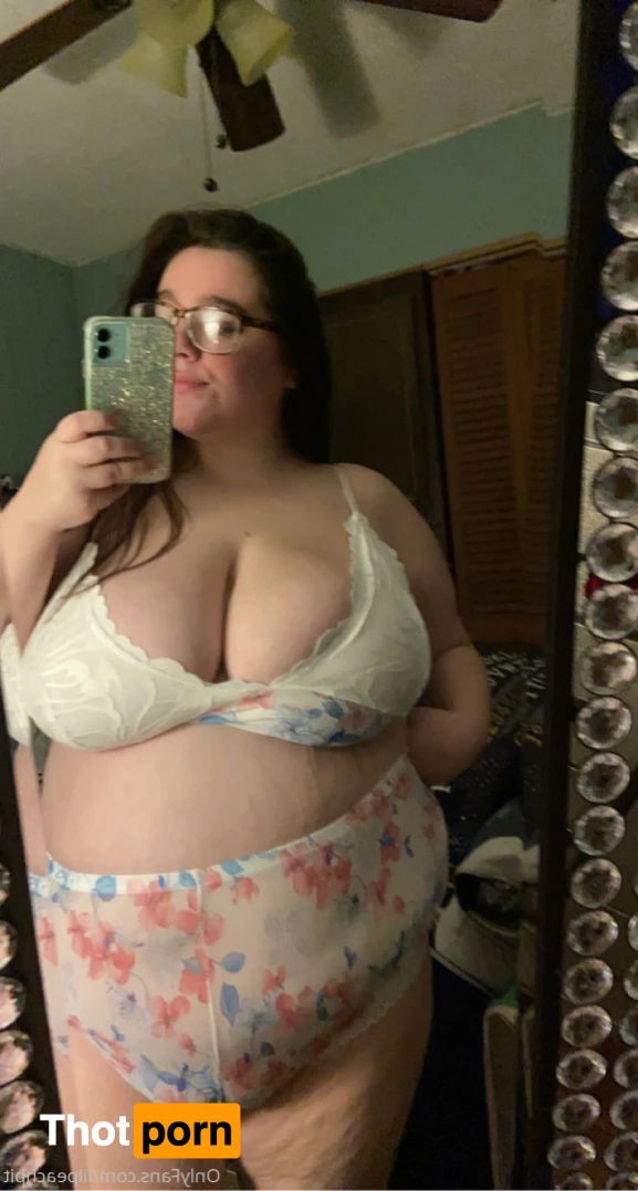 bratty crocker 🖤🥀 15436324