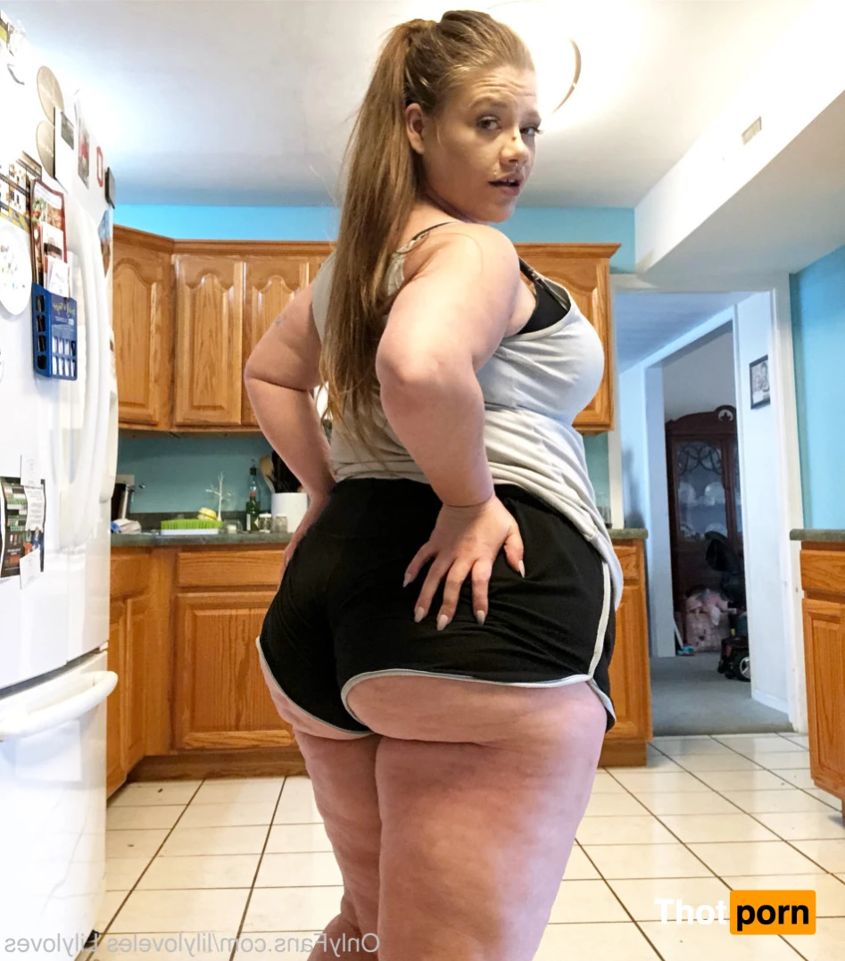 Lily Loveles 15356893