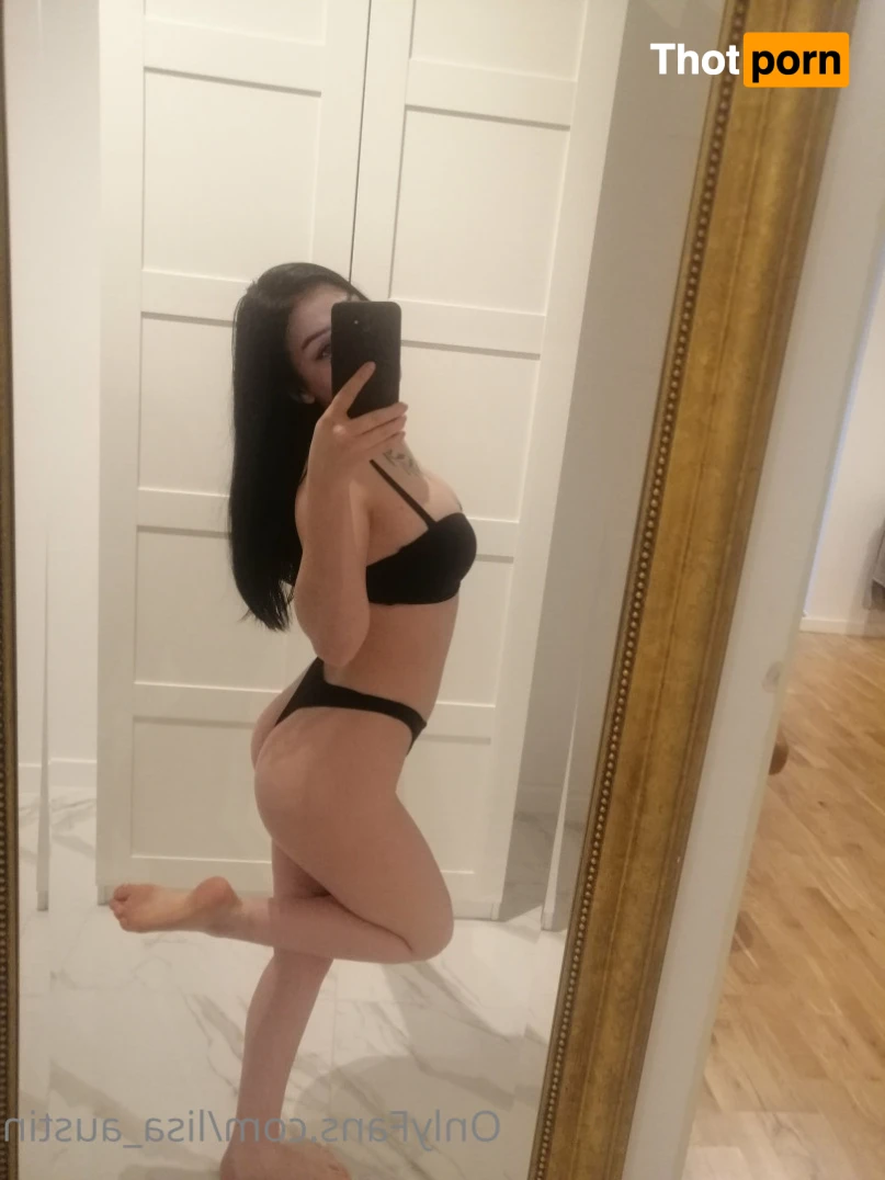 Lisa Austin 15287096