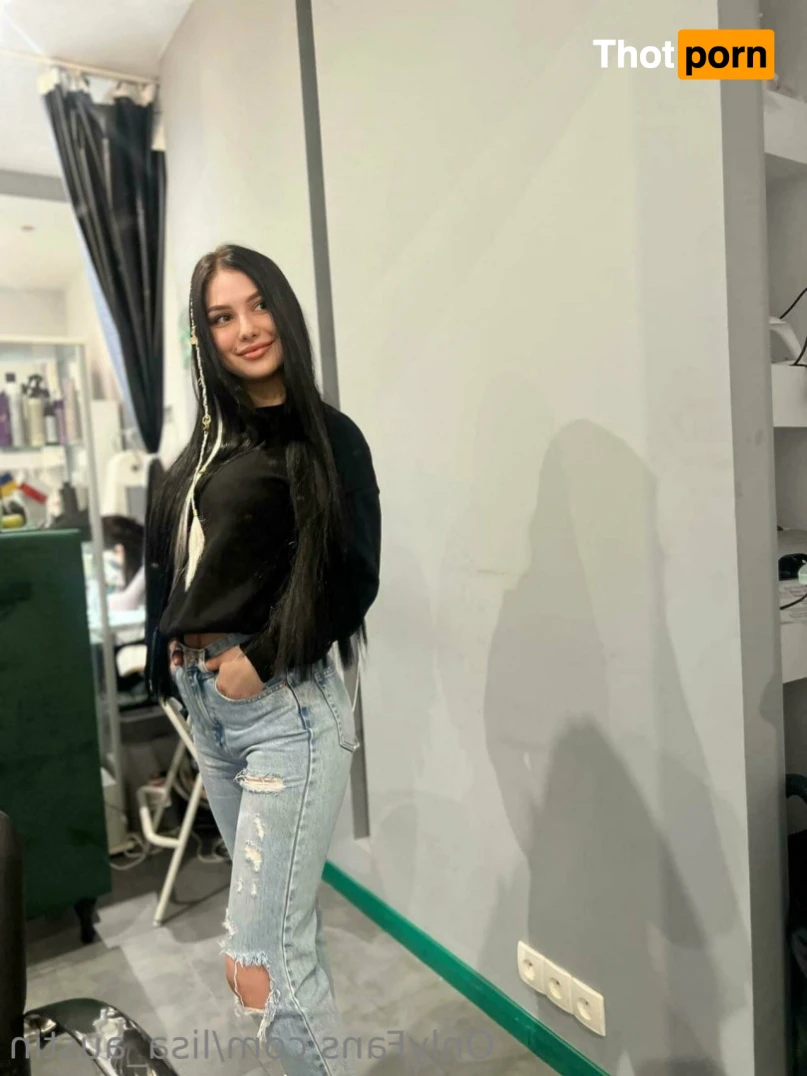 Lisa Austin 15287266