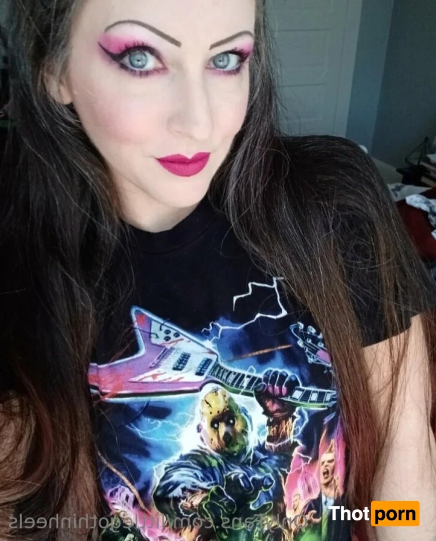 🖤🍭 @LittleGothInHeels 🍭🖤 15219815