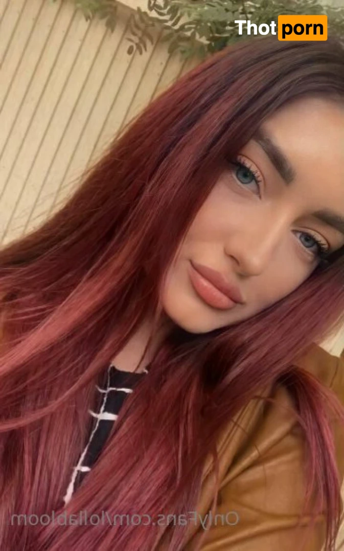 Lolla Bloom 💚 15080523