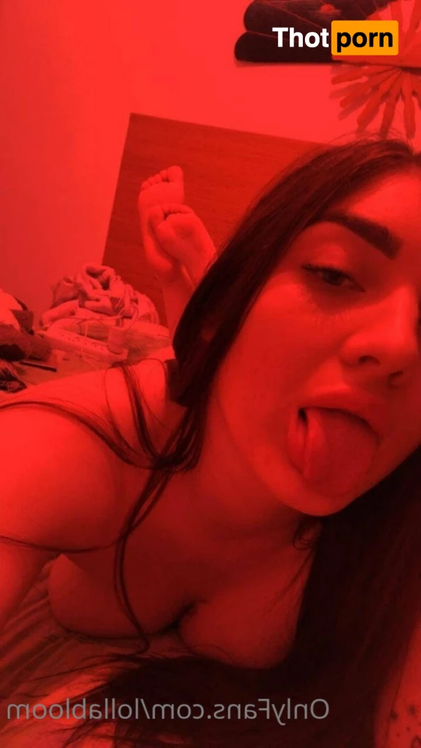 Lolla Bloom 💚 15080550