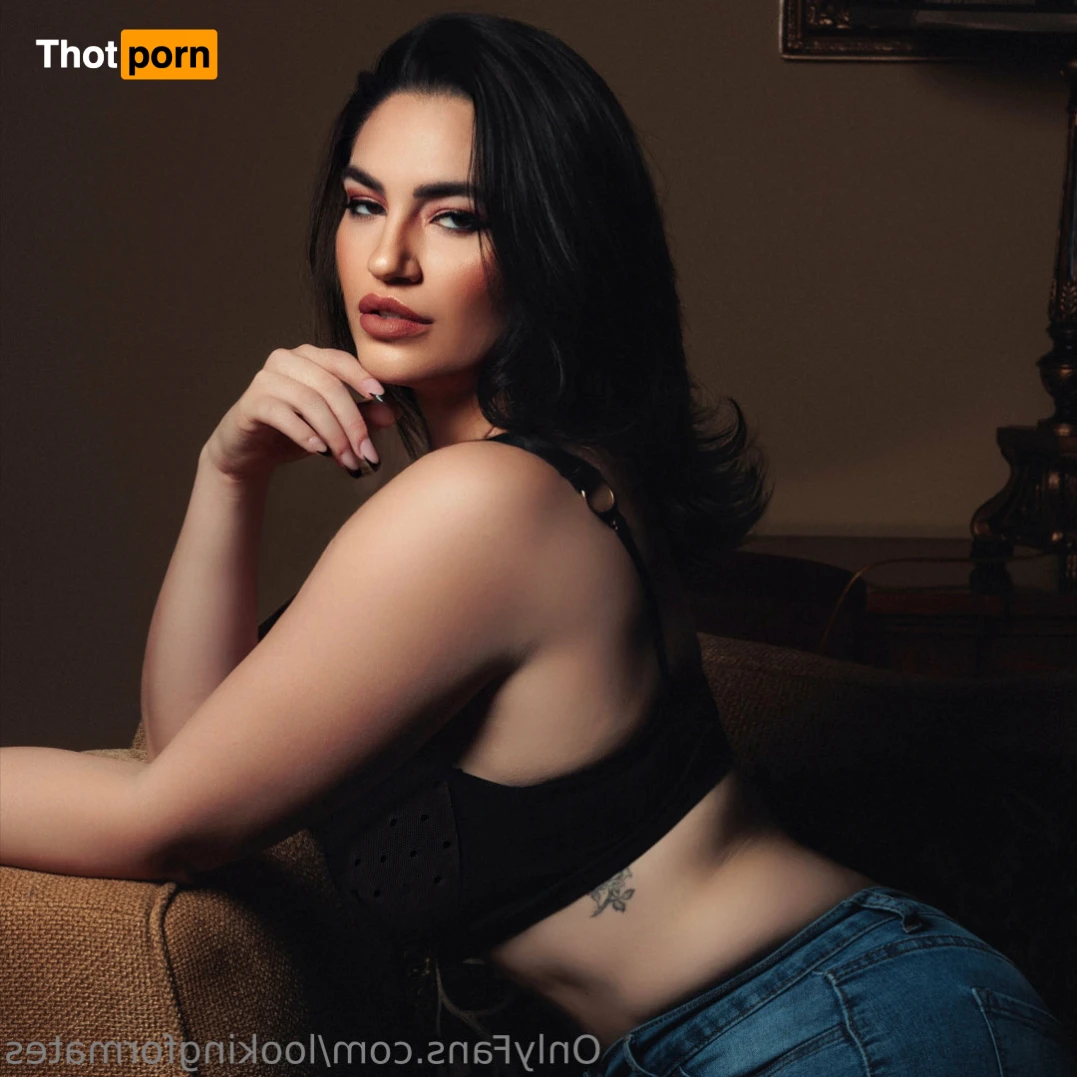 Olivia Knight 15070628