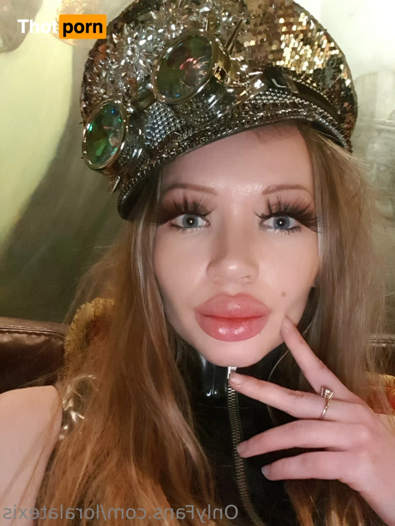 Lora Latexis 15070003