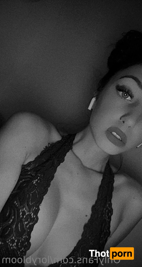 𝓛𝓸𝓻𝔂 𝓑𝓵𝓸𝓸𝓶🎀 11208202