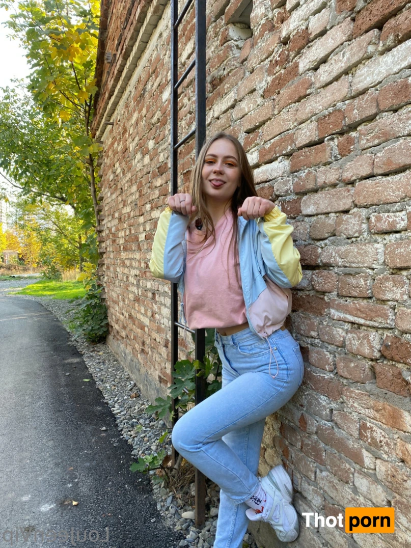 Lou Jeen 🔥 14971743