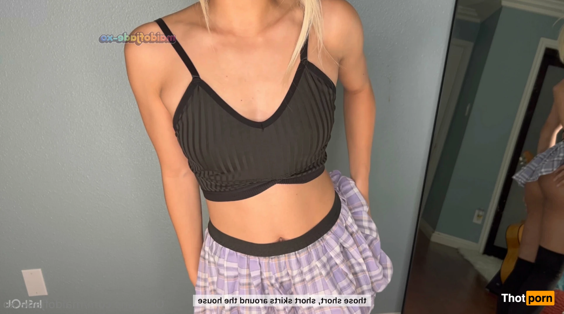 Jade 👑 (Video Store) 14960753