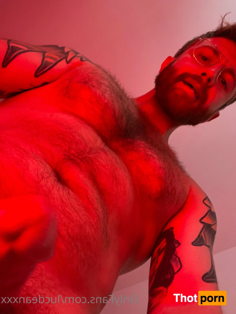 Luke 🍒 Dean 14875346