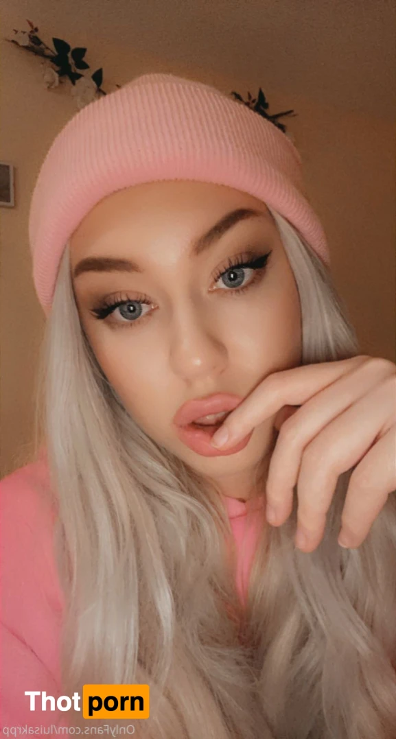 LUISA - your favorite hoe😈 14849964