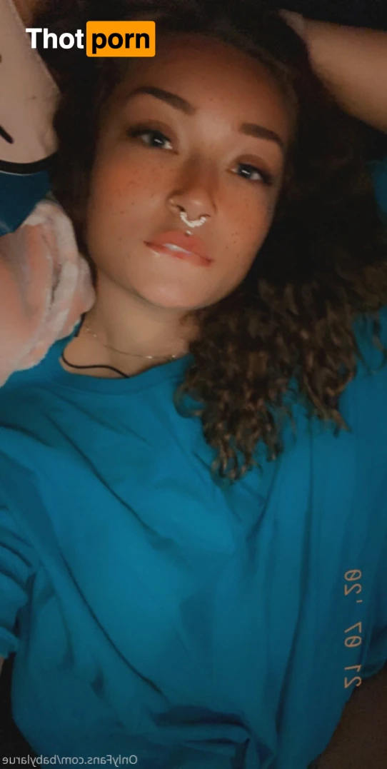 Luxurious Larue 14518830