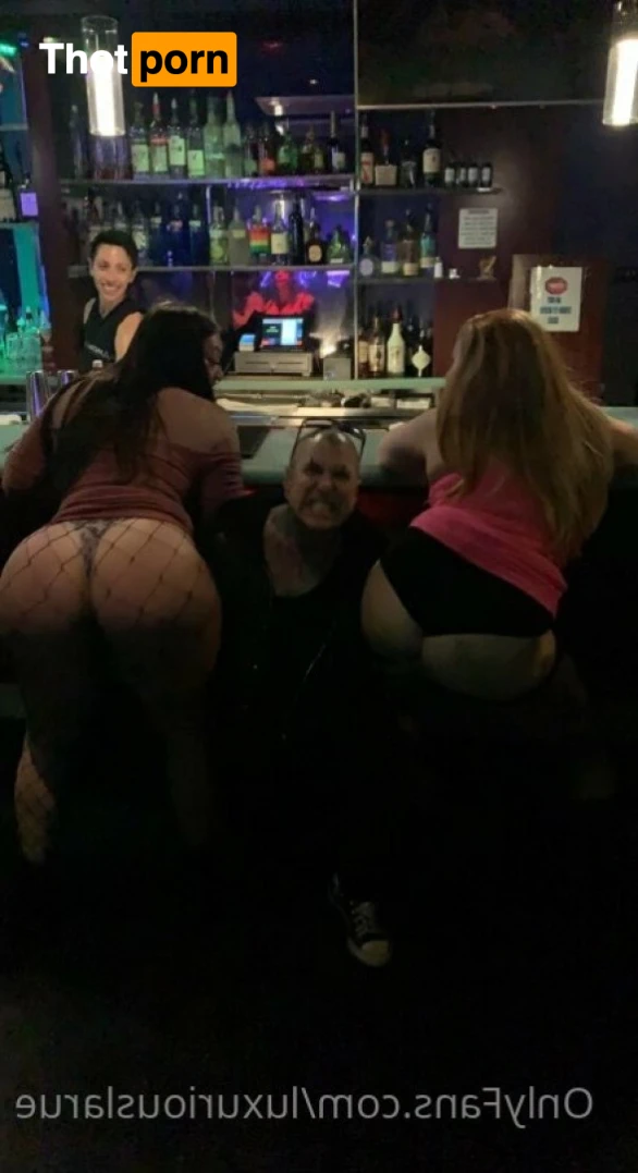 Luxurious Larue 14519316