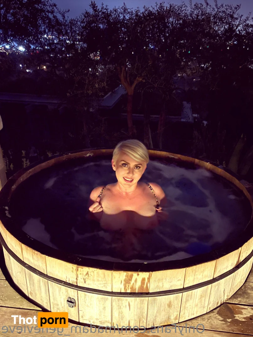 Madam Genevieve 14371551