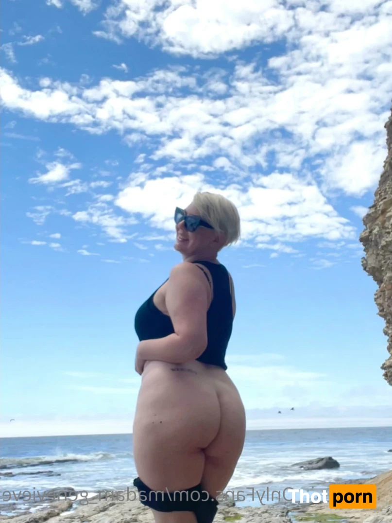 Madam Genevieve 14371630