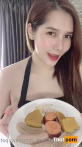4695988