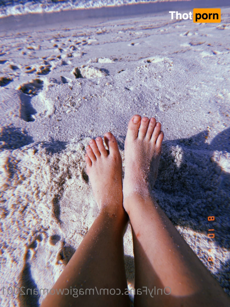 Magic Woman 14290761