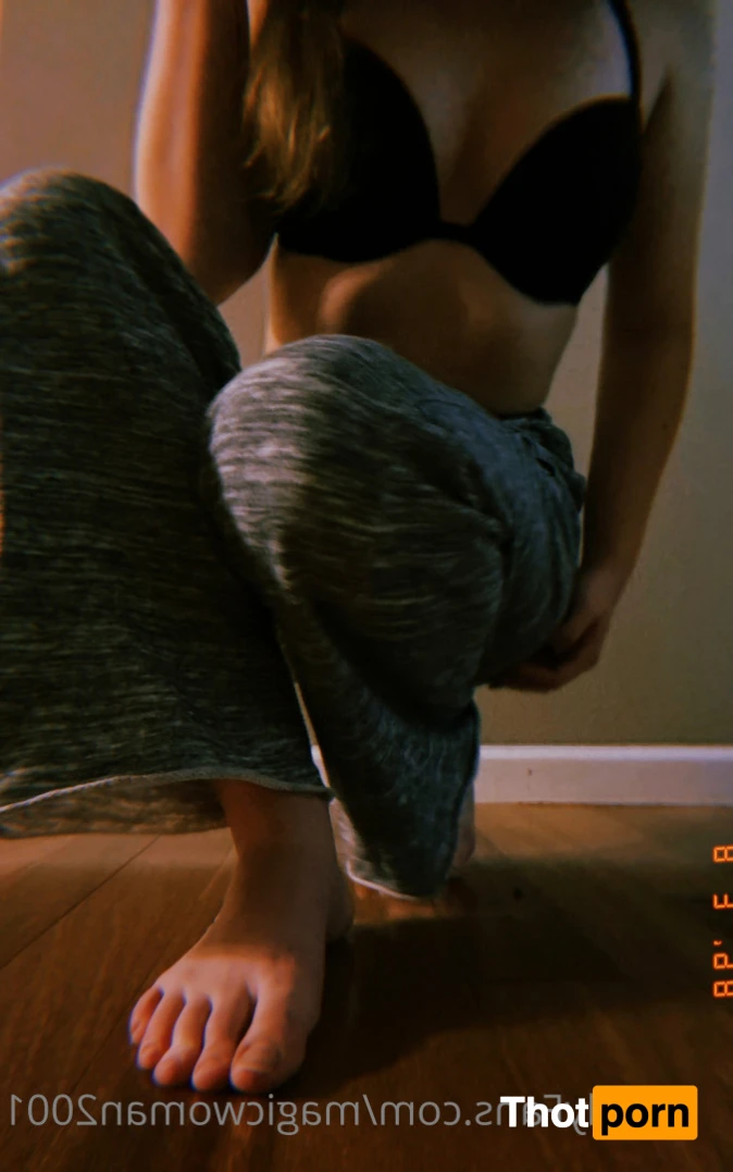 Magic Woman 14290793