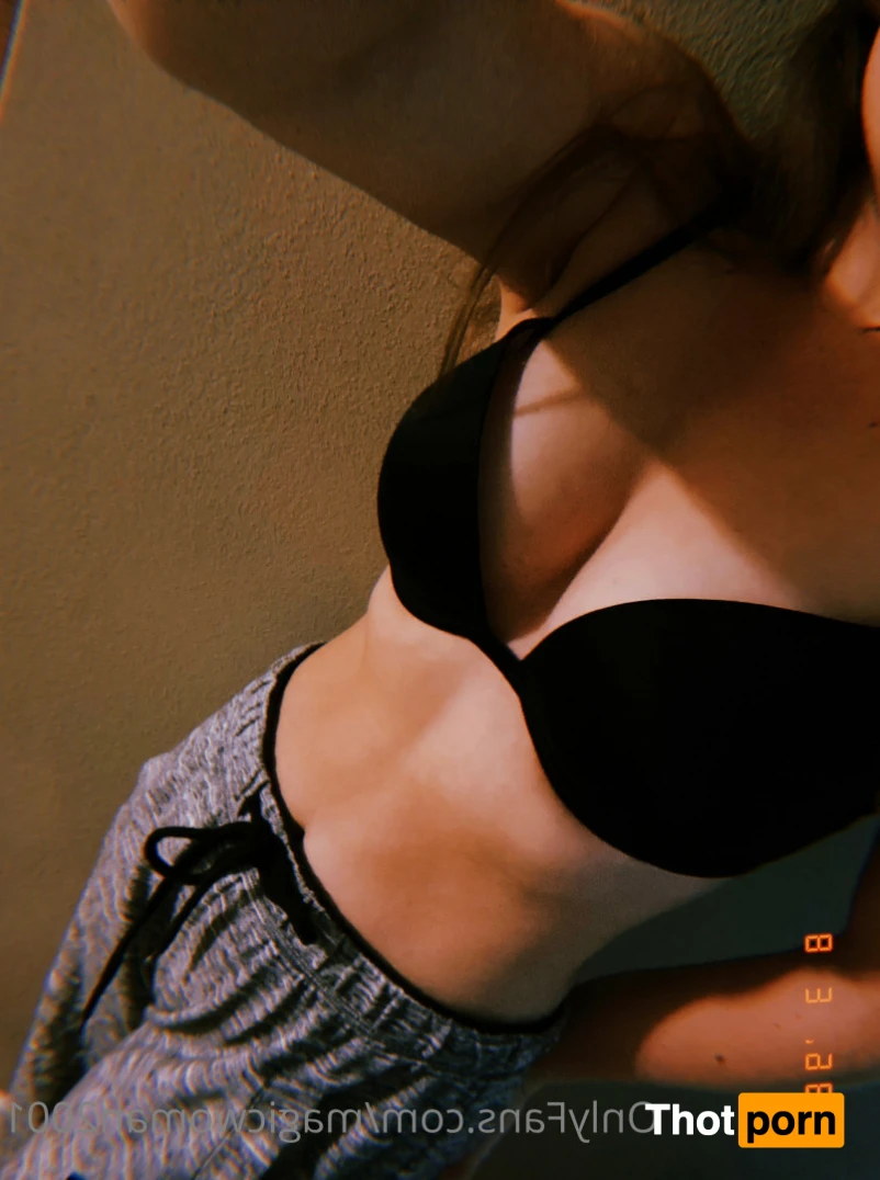 Magic Woman 14290927