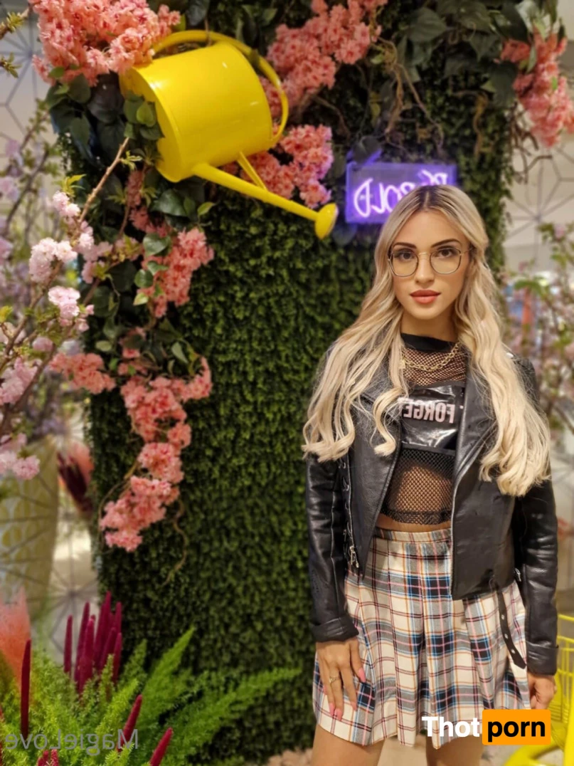 🟢🎀 MagieLove French 18 - Sexy Student 15134560