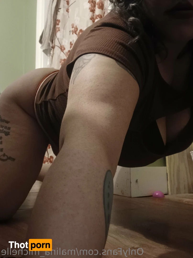 Naughty Mama 14214015