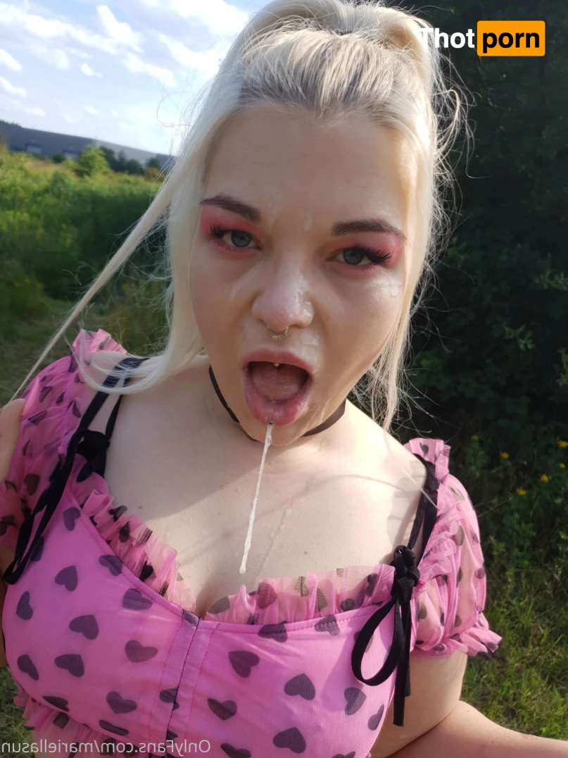 MariellaSun 14125671