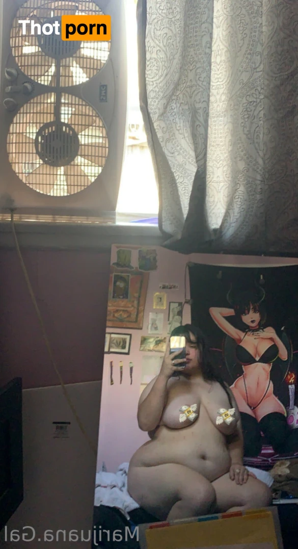 Marijuana Gal 14116017