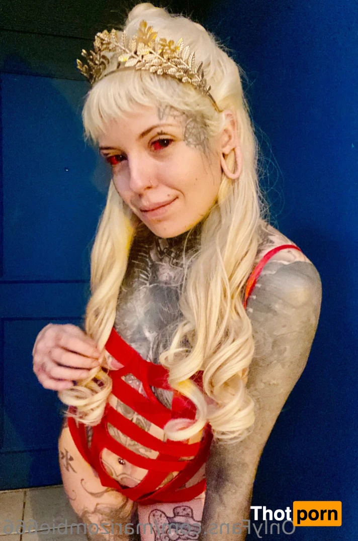 𝔐𝔞𝔯𝔦 ℨ𝔬𝔪𝔟𝔦𝔢 † 14108715