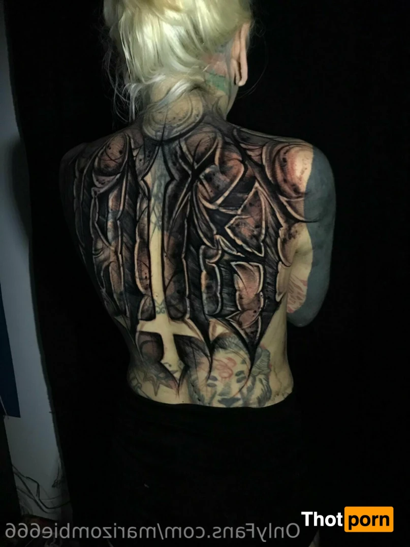 𝔐𝔞𝔯𝔦 ℨ𝔬𝔪𝔟𝔦𝔢 † 14109076