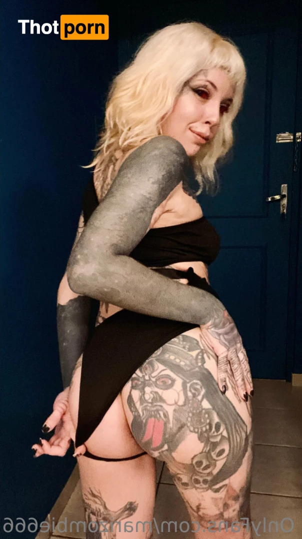 𝔐𝔞𝔯𝔦 ℨ𝔬𝔪𝔟𝔦𝔢 † 14109087