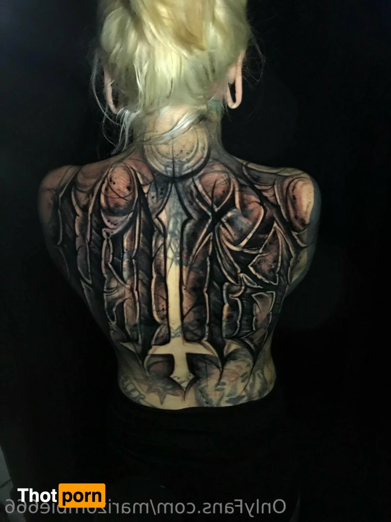 𝔐𝔞𝔯𝔦 ℨ𝔬𝔪𝔟𝔦𝔢 † 14109464