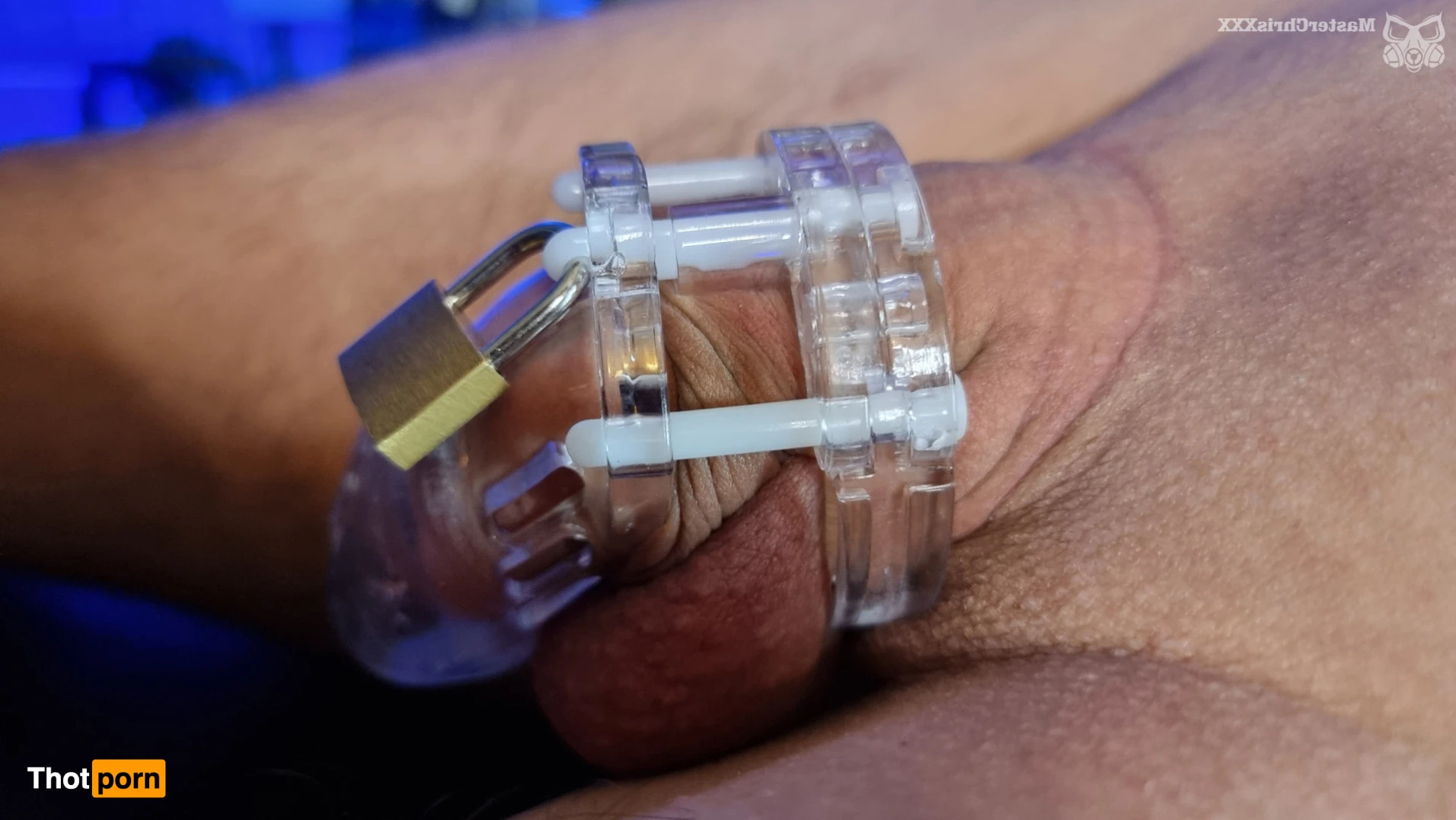 Master Chris and his boi 13847002