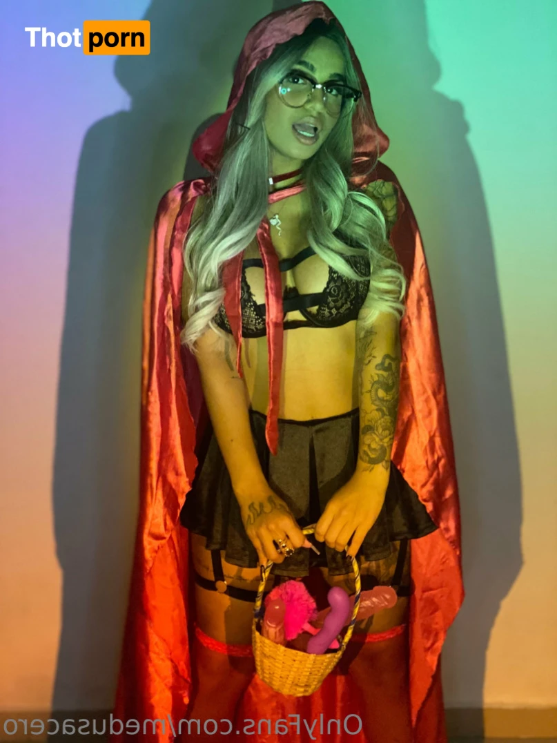 Medusa 🐍✨ 13471535