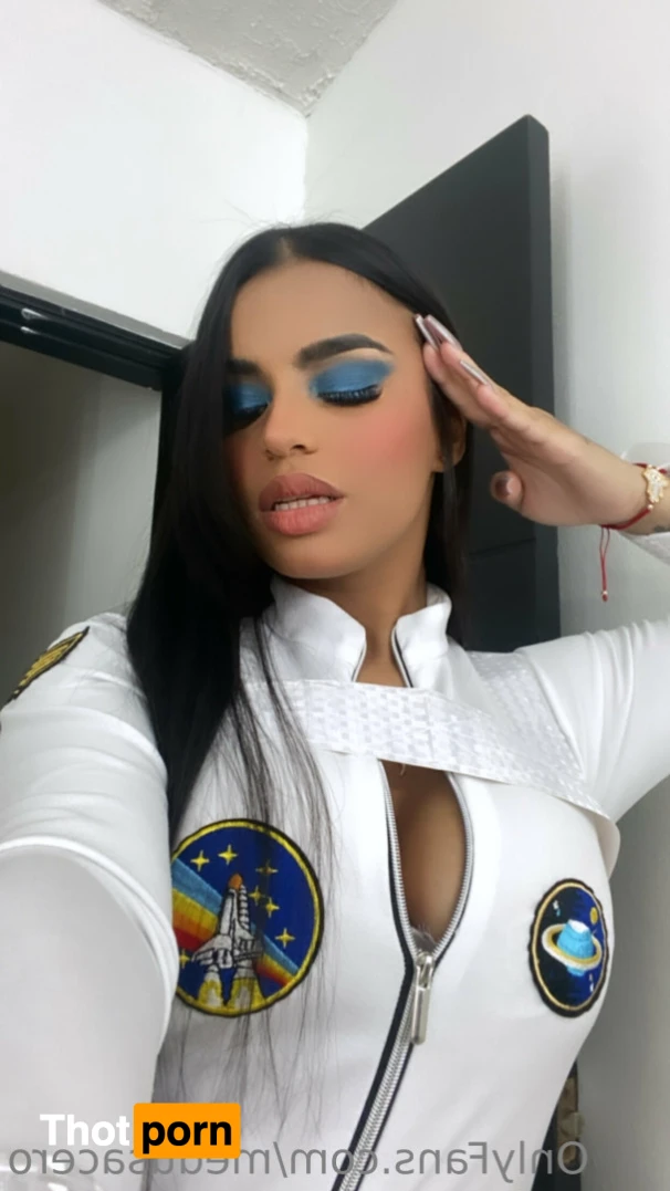 Medusa 🐍✨ 13472163