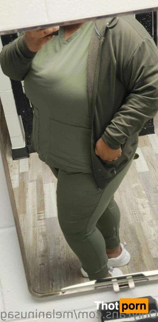 FluffyBlackBunny🖤🐇 13297508