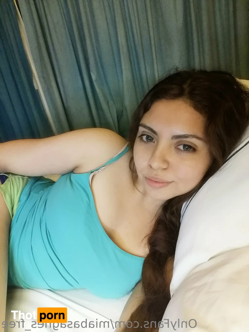 Mía Basañes Aerialist 12743350