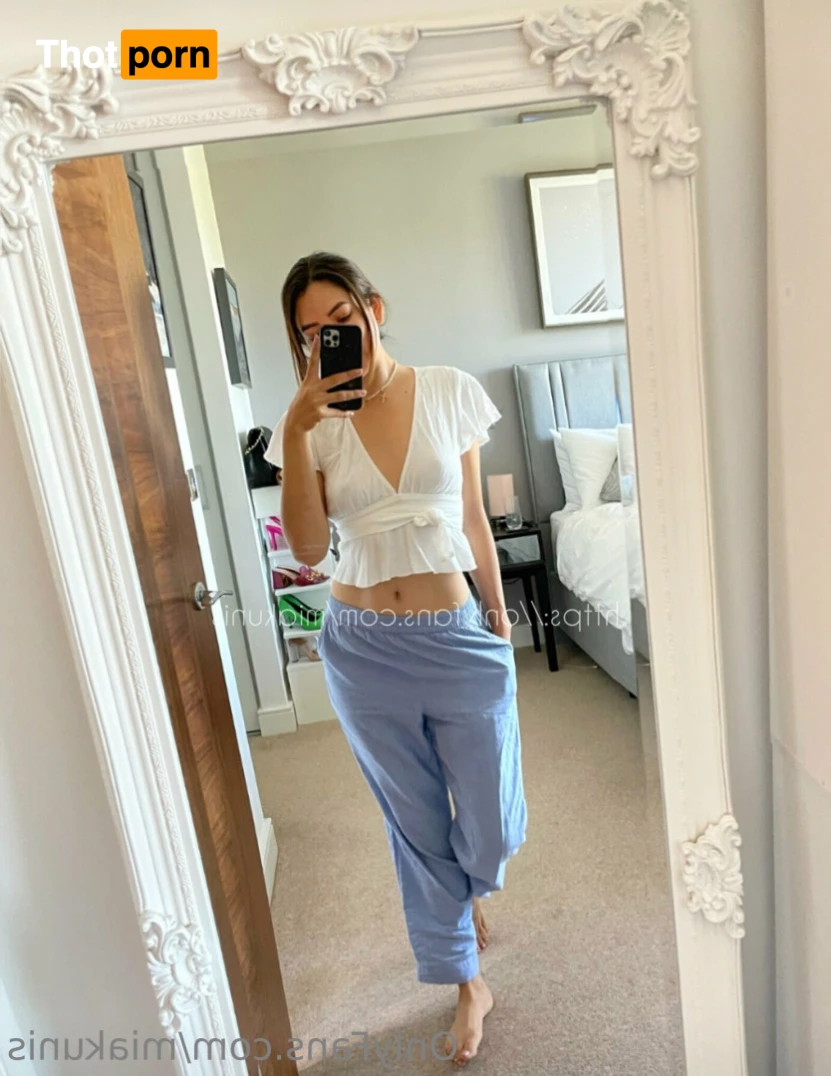 M I A - K U N I S 🌸 12729942