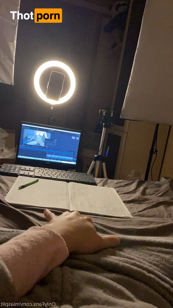 MiaSplit🤍 12700987