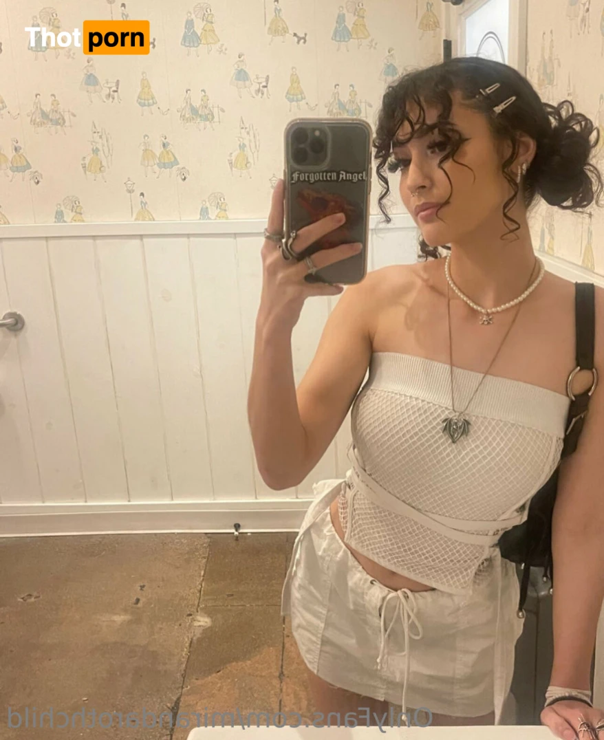 Miranda Rothchild 12224118