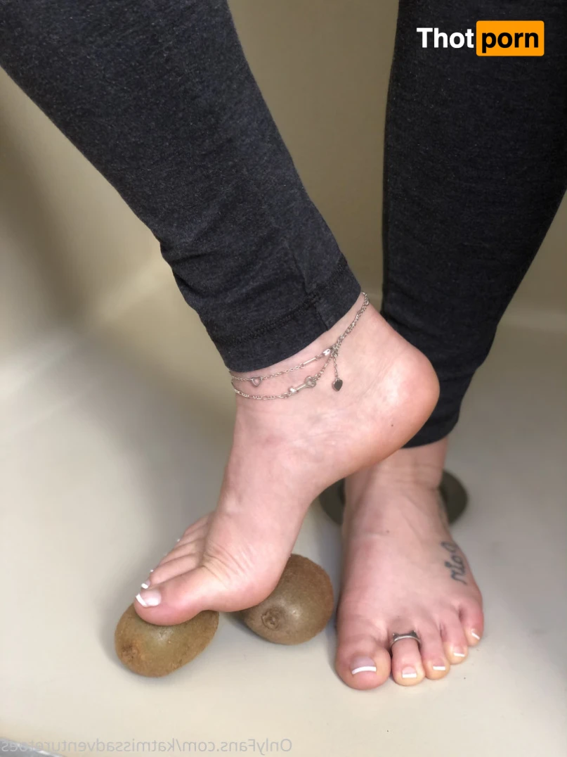 AdventuretoesKat 12146855