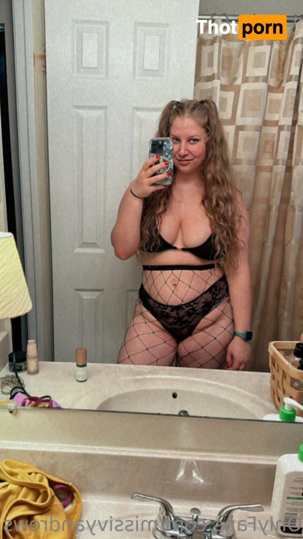 Ivy Andrews 11918311