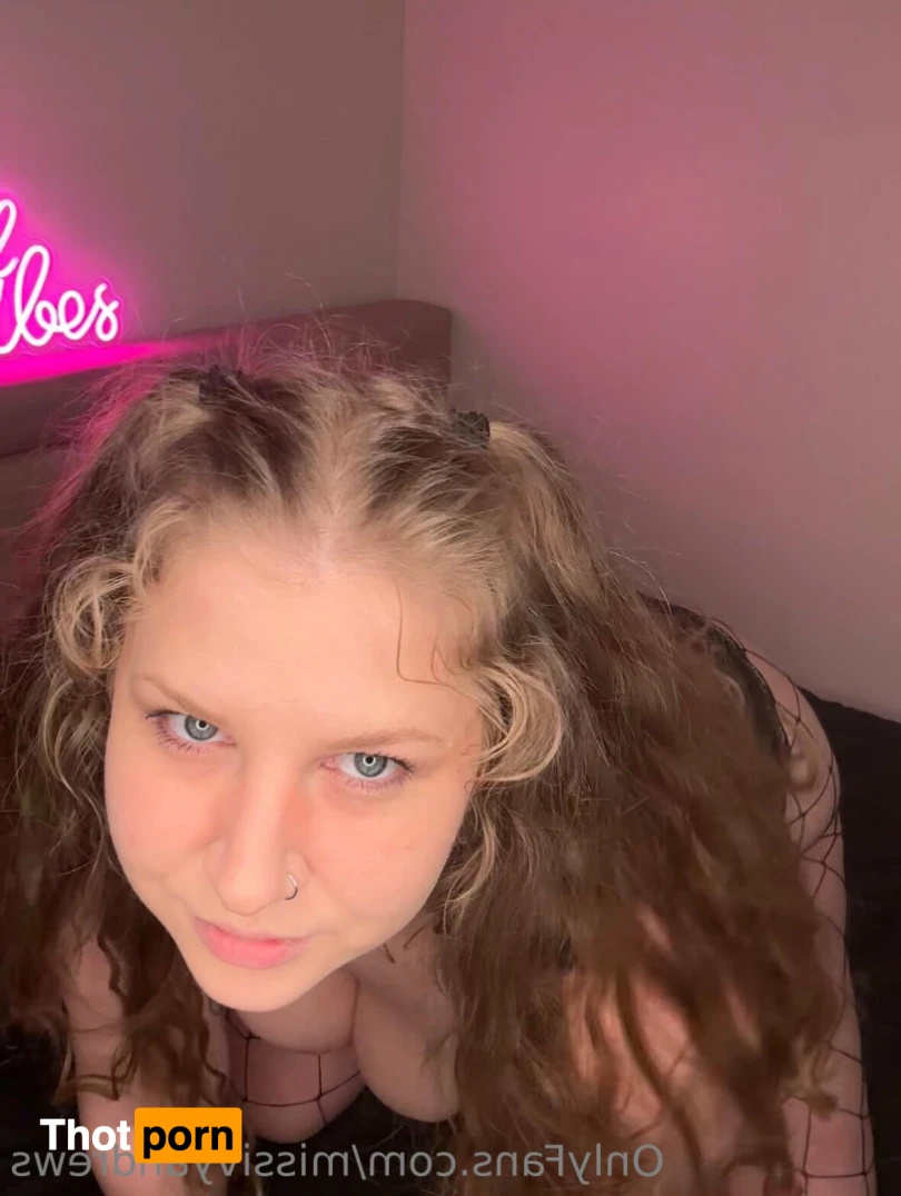 Ivy Andrews 11918575