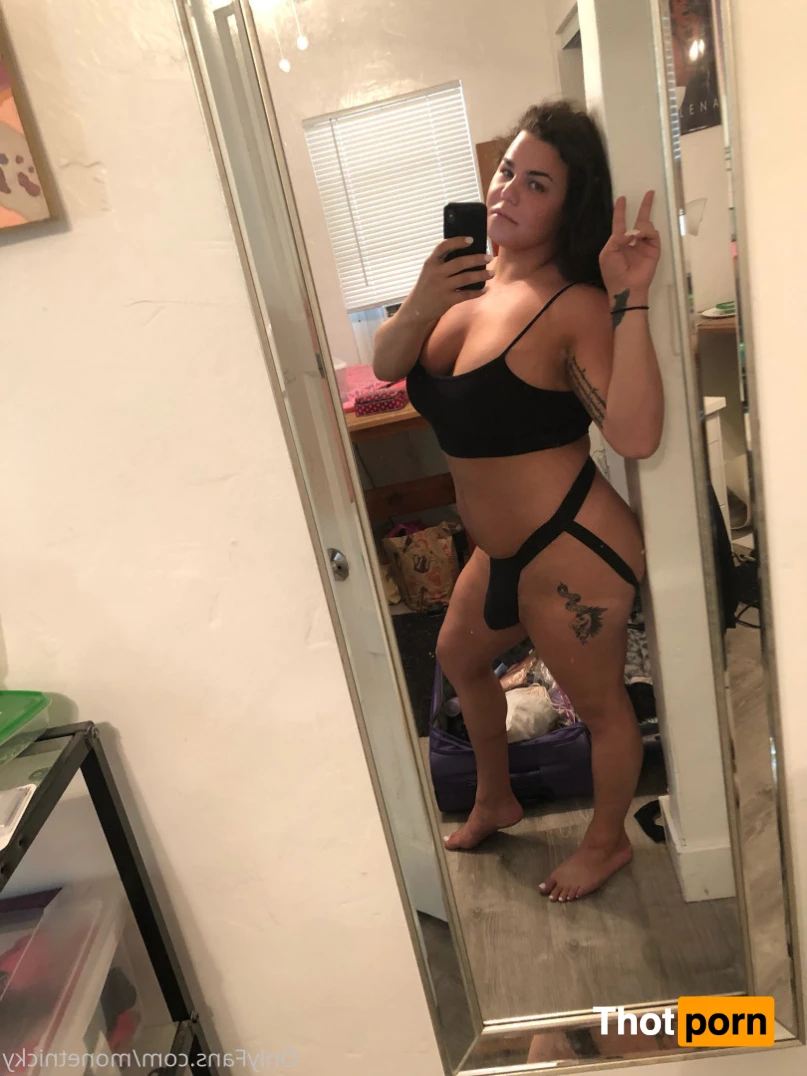 Nicky Monet 16490279