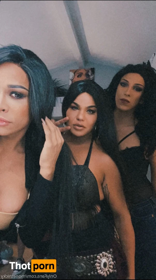 Nicky Monet 16490285