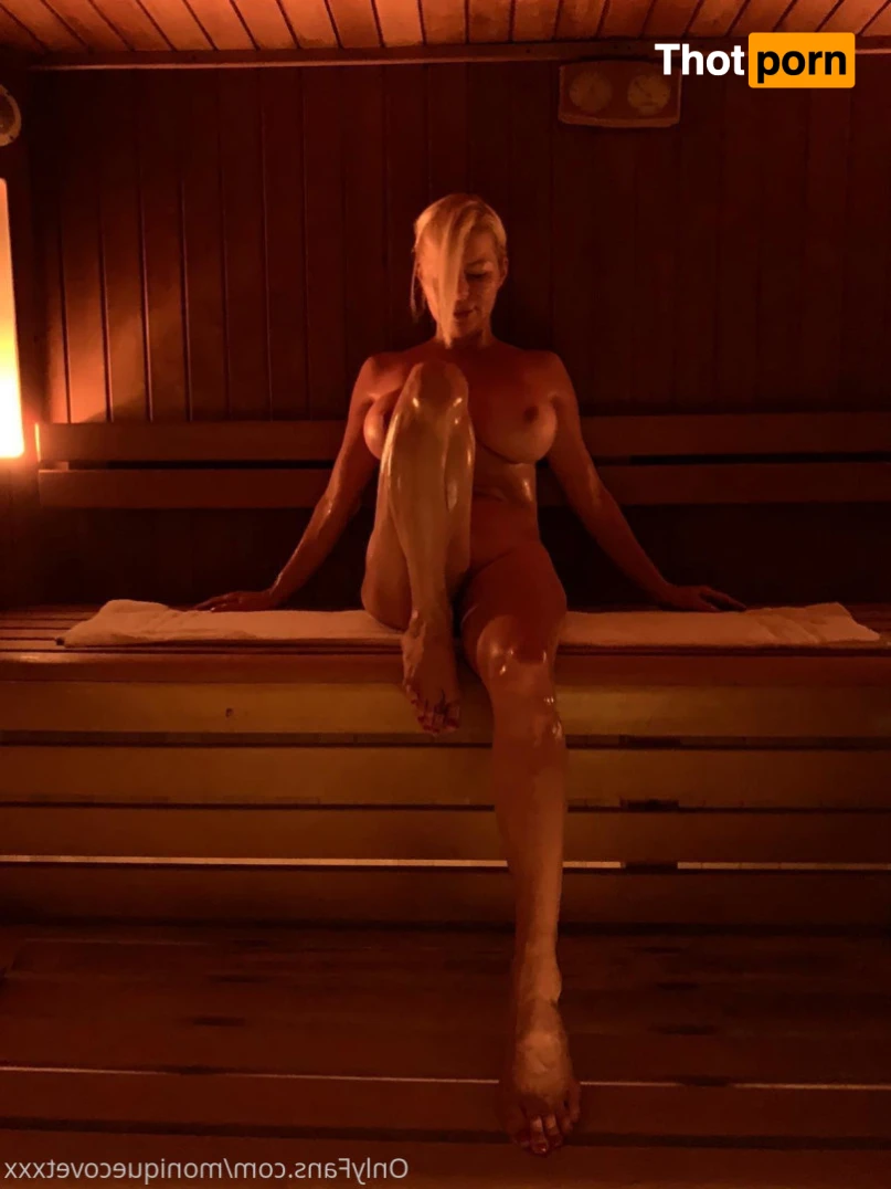 Monique Covet 16488045